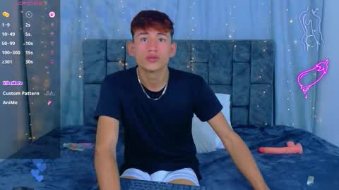 nicolastorres__ online show from April 7, 10:21 pm
