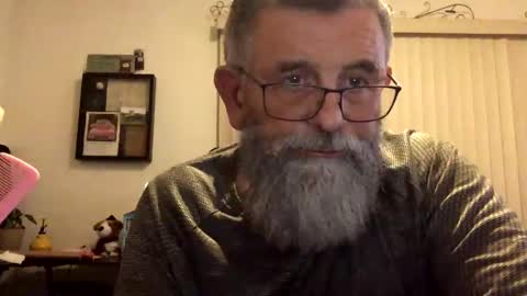 Snapshot of nightmoves1970 chatting on January 15, 4:25 am nightmoves1970 online show from January 15, 4:25 am