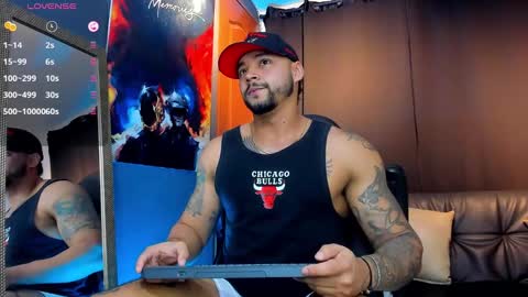 Nikola Hank online show from December 28, 11:48 pm