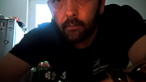 Niks online show from June 14, 3:52 am