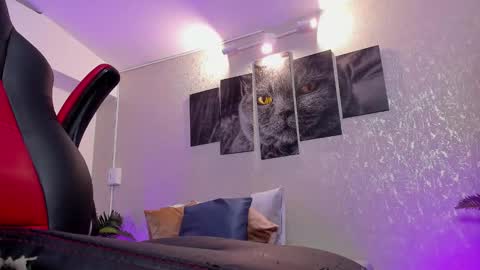 Nils online show from October 24, 4:58 am