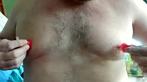 Nip Fun Bear online show from November 1, 6:01 pm