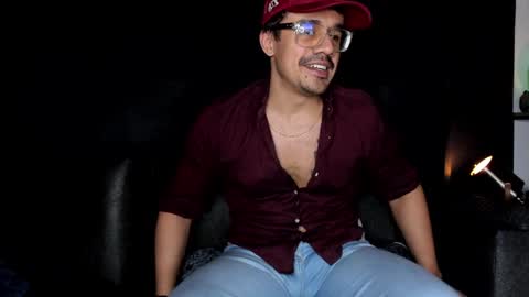 Snapshot of nipsfetich chatting on December 4, 2:09 am Steven online show from December 4, 2:09 am