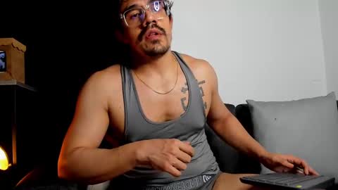 Snapshot of nipsfetich chatting on March 2, 2:08 am Steven online show from March 2, 2:08 am