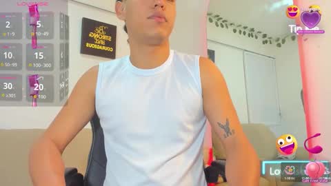 Snapshot of noah_carter66 chatting on October 19, 2:31 pm noah online show from October 19, 2:31 pm