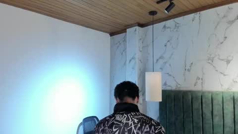 Snapshot of noah_dupont_ chatting on October 19, 8:01 pm noah_dupont_ online show from October 19, 8:01 pm