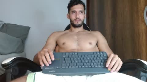 Noah online show from January 11, 5:18 pm