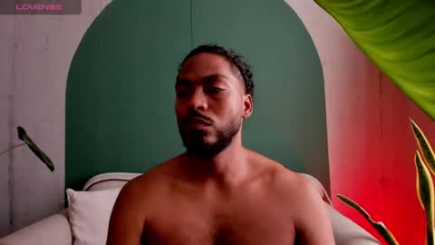 Noah online show from April 22, 8:13 pm