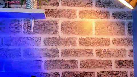    online show from October 6, 12:32 pm