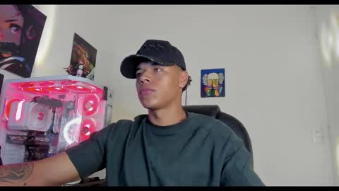 noah_silver online show from December 15, 7:00 pm