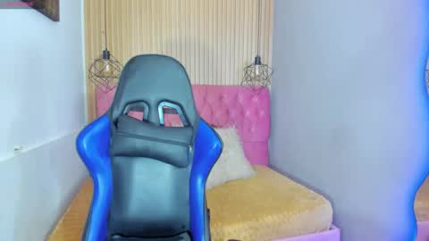 NobaCortez online show from May 2, 5:10 am