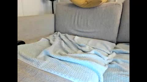 Nudelounger online show from June 6, 1:11 am