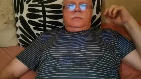 nukiss online show from July 4, 9:40 pm