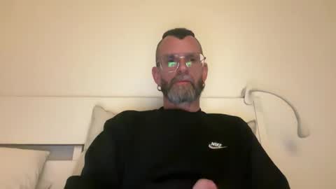 Jonathan Deep online show from November 25, 9:06 pm