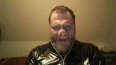 obesepervpiggy89 online show from May 7, 1:16 am
