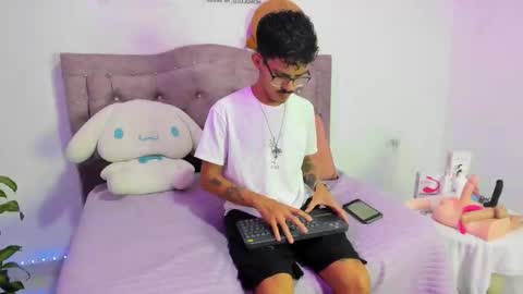 Cris online show from February 15, 2:18 am