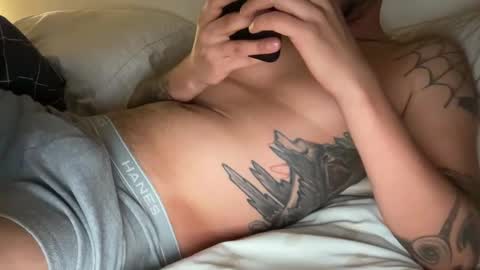 Snapshot of octooctoocto chatting on January 26, 2:24 am OCTO online show from January 26, 2:24 am