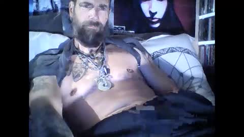 Snapshot of oedipe666 chatting on December 12, 3:37 pm oedipe666cam online show from December 12, 3:37 pm