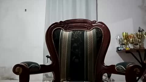 ofeverything08 online show from December 15, 5:45 am