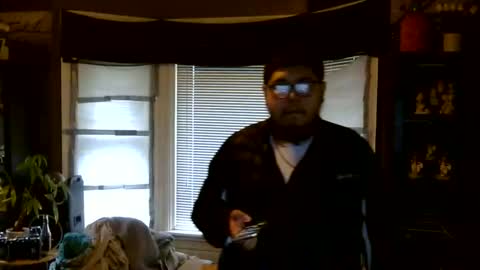 oscar flores online show from April 4, 1:19 pm