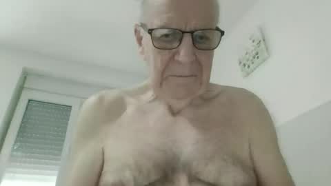 oggi95 online show from December 15, 2:58 pm