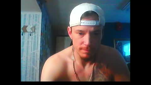 Snapshot of oh_you_know69 chatting on January 6, 9:43 pm who dares toss me some tips lets have fun online show from January 6, 9:43 pm