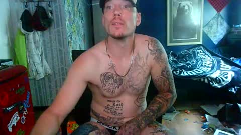 who dares  toss me some  tips lets have fun online show from May 20, 7:20 pm