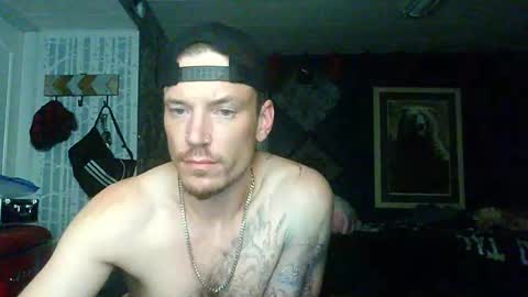 Snapshot of oh_you_know69 chatting on September 10, 9:52 am who dares toss me some tips lets have fun online show from September 10, 9:52 am