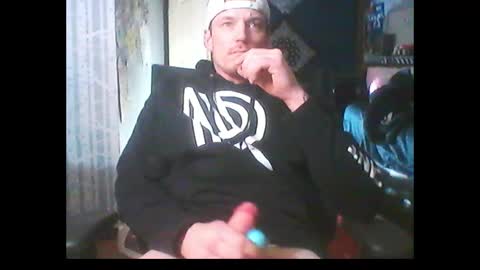 Snapshot of oh_you_know69 chatting on January 7, 7:54 am who dares toss me some tips lets have fun online show from January 7, 7:54 am