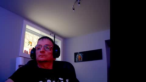 ohbitt online show from December 14, 9:00 pm