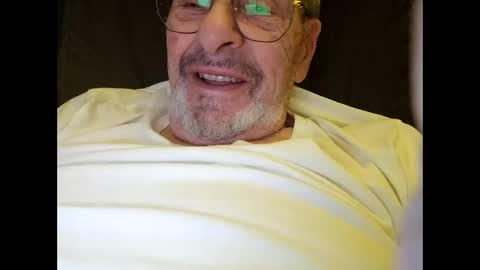 oldaddy2 online show from March 31, 3:41 am