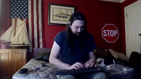 Snapshot of oldfuckus chatting on December 15, 5:20 pm oldfuckus online show from December 15, 5:20 pm