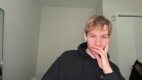 Snapshot of oliver_beck chatting on January 11, 7:38 pm Oliver Beck online show from January 11, 7:38 pm