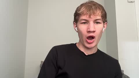 Snapshot of oliver_beck chatting on January 4, 7:55 pm Oliver Beck online show from January 4, 7:55 pm