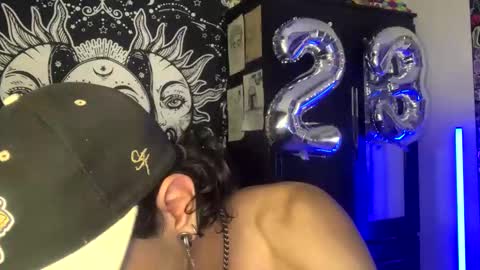 Oliver fast online show from February 19, 8:00 am