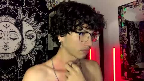 Oliver fast online show from November 25, 6:15 am