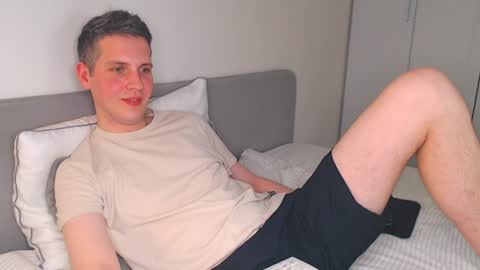 Oliver online show from April 19, 5:34 pm