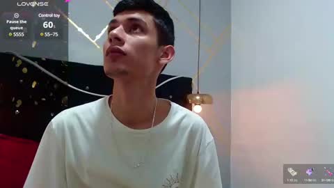 Snapshot of oliver_king_sex chatting on December 30, 2:30 pm Oliver Smith online show from December 30, 2:30 pm