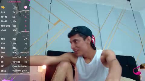 Snapshot of oliver_king_sex chatting on March 5, 5:50 pm Oliver Smith online show from March 5, 5:50 pm