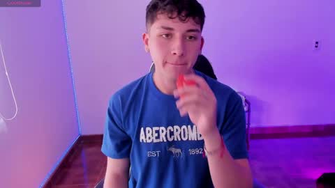 oliveeer online show from April 16, 7:03 pm