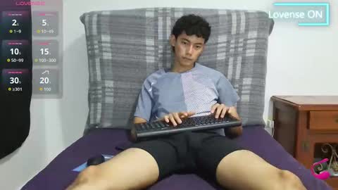 Snapshot of oliver_rayman chatting on October 7, 12:26 am Oliver Rayman online show from October 7, 12:26 am