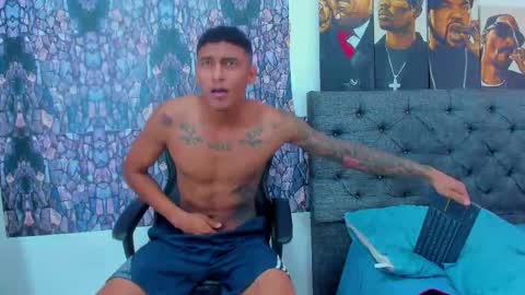 oliver_smith_2 online show from February 10, 4:25 pm