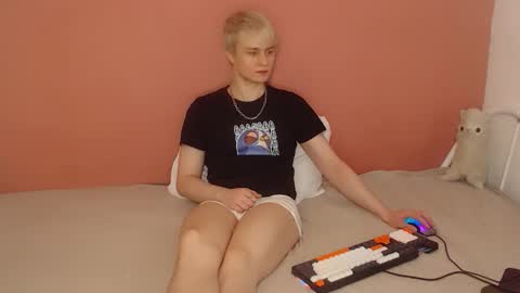 Oliver online show from March 9, 12:15 am