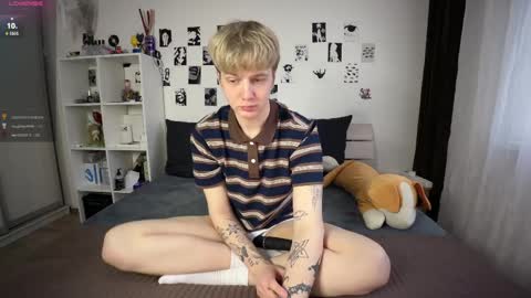 oliver online show from April 3, 4:04 pm