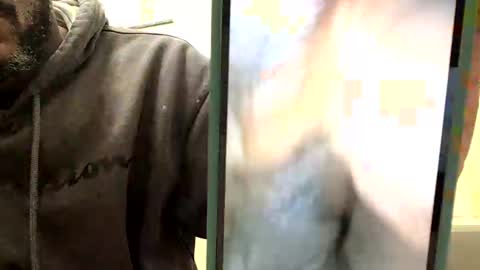 olivertwist1273 online show from March 12, 1:03 am