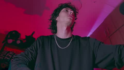     online show from October 26, 4:03 am