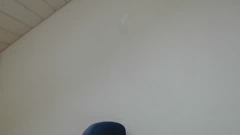 Snapshot of onanister chatting on October 9, 1:38 pm Somewhere over the rainbow online show from October 9, 1:38 pm