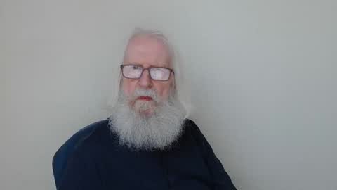 Somewhere over the rainbow online show from February 17, 3:33 pm