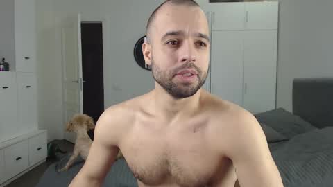 onebestlover online show from February 14, 9:13 am