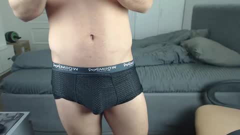 onebestlover online show from December 19, 10:02 am